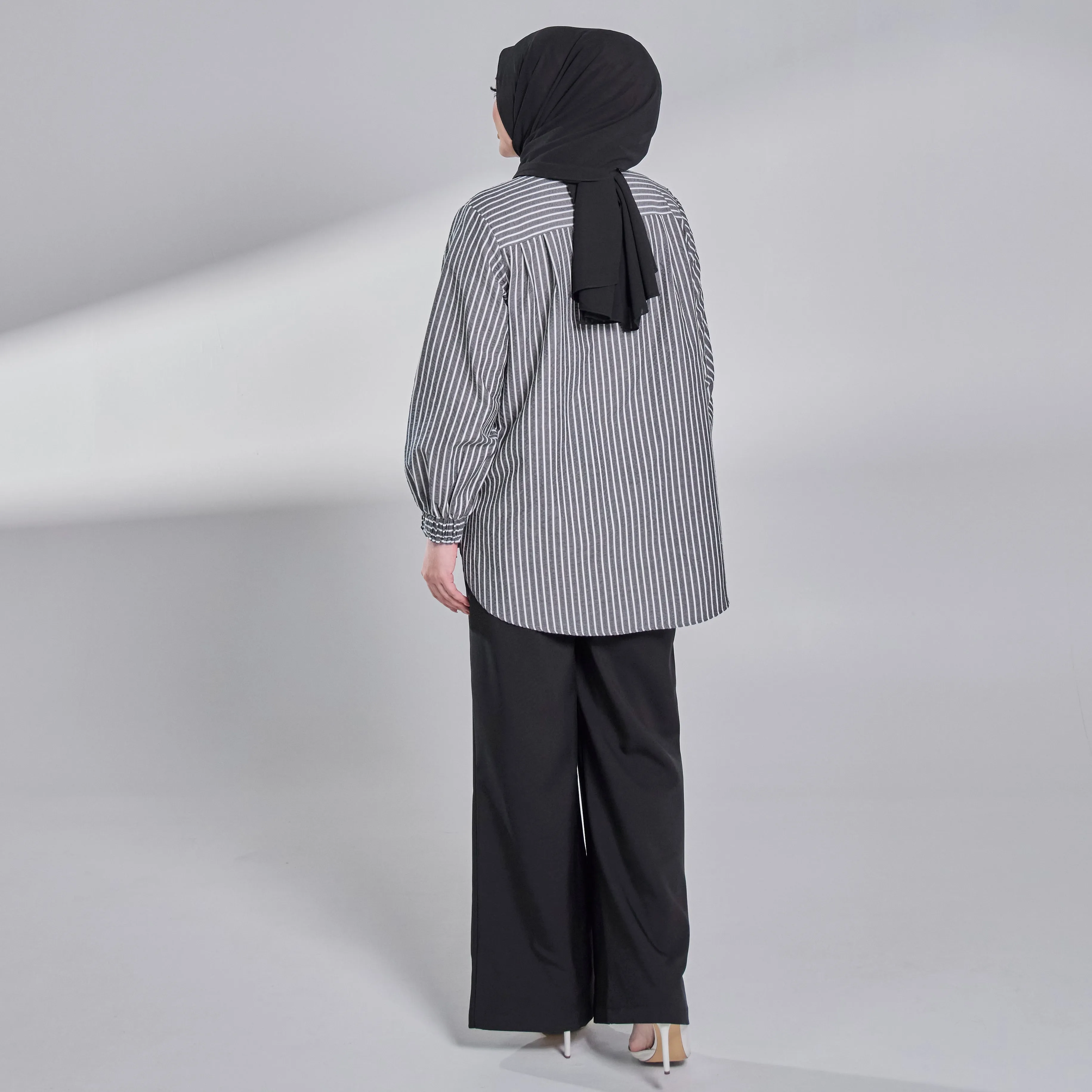 Elora Sheersucker Blouse - Black Stripe